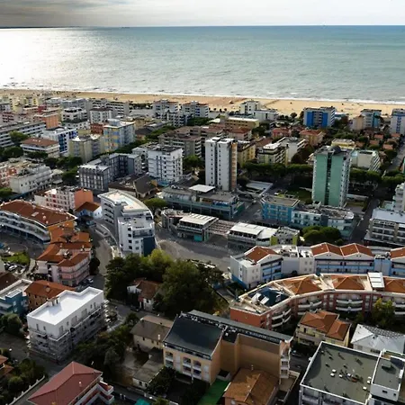 公寓 Bright Beachside With Two Terraces *