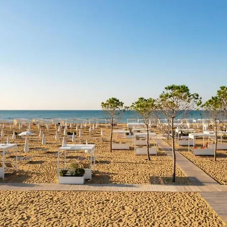 公寓 Bright Beachside With Two Terraces